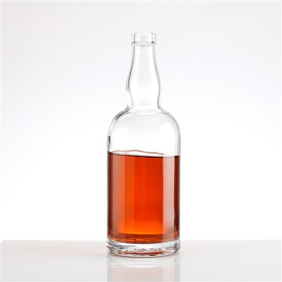 Gloine agus Buidéal 700ml Vodca