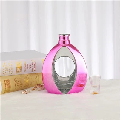 Buidéal Branda Dath Bándearg Díol Te 700ML